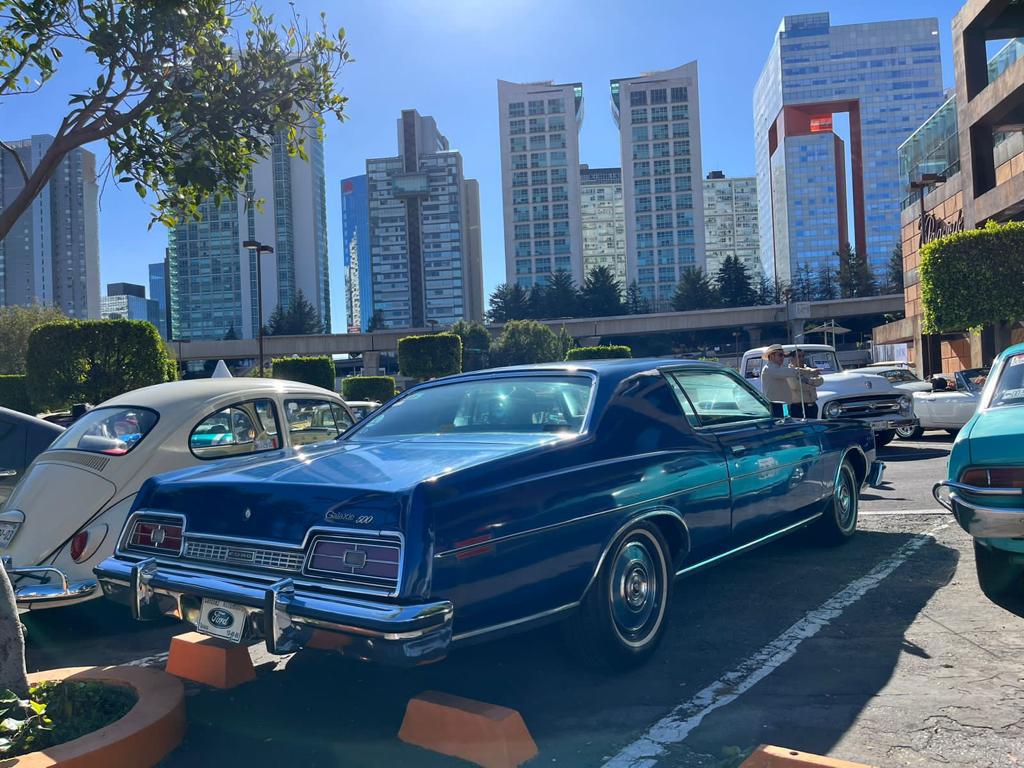 Ford Galaxie 500