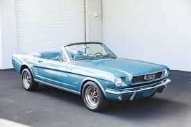 FORD MUSTANG GT CONVERTIBLE