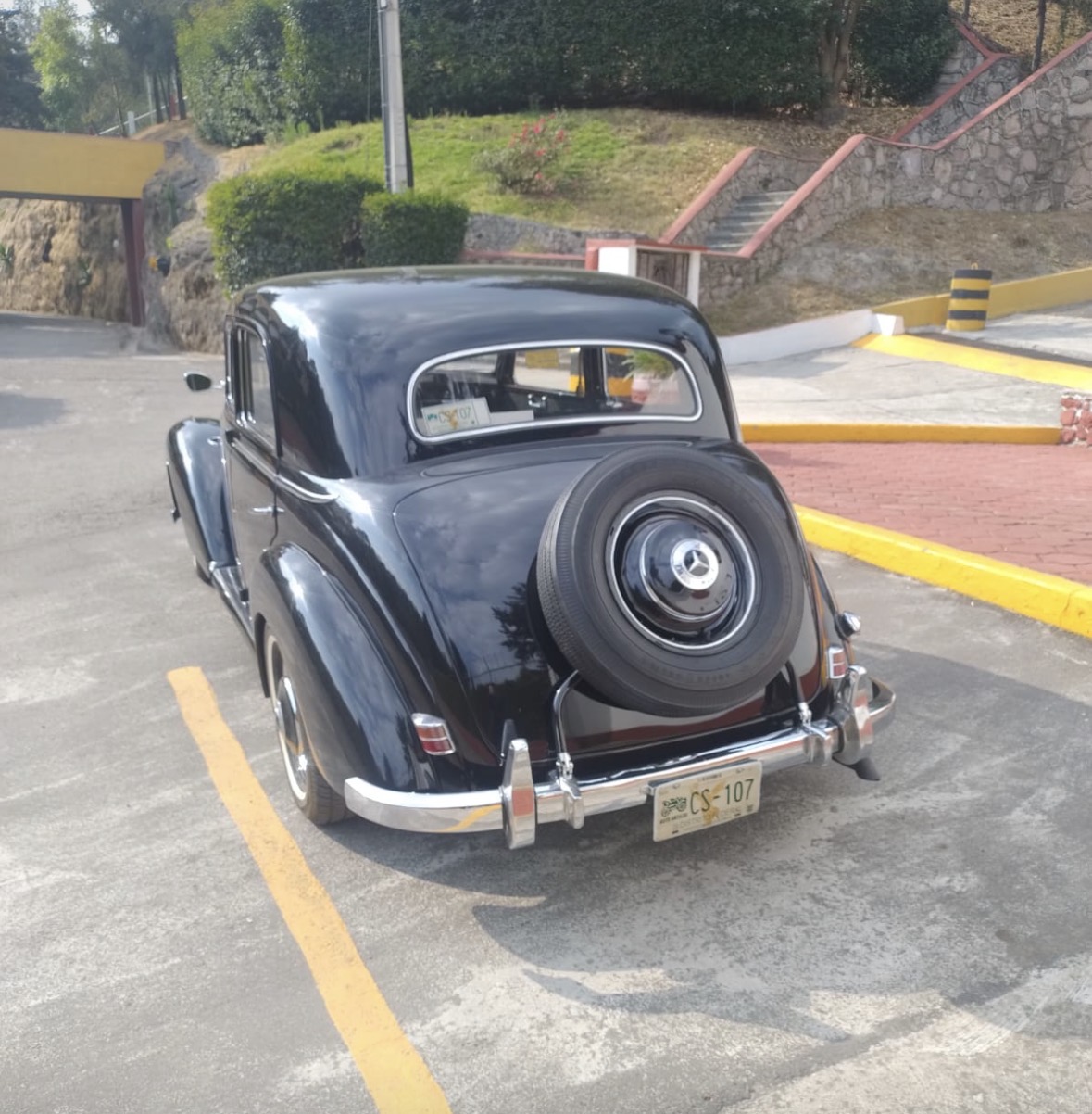 MERCEDES BENZ 220A