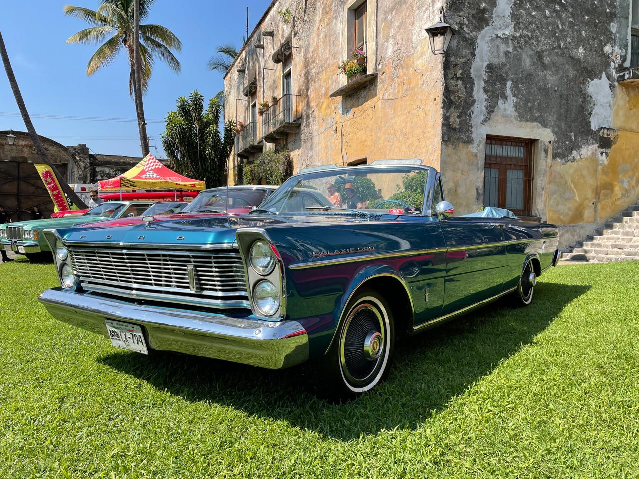 Ford Galaxie 500