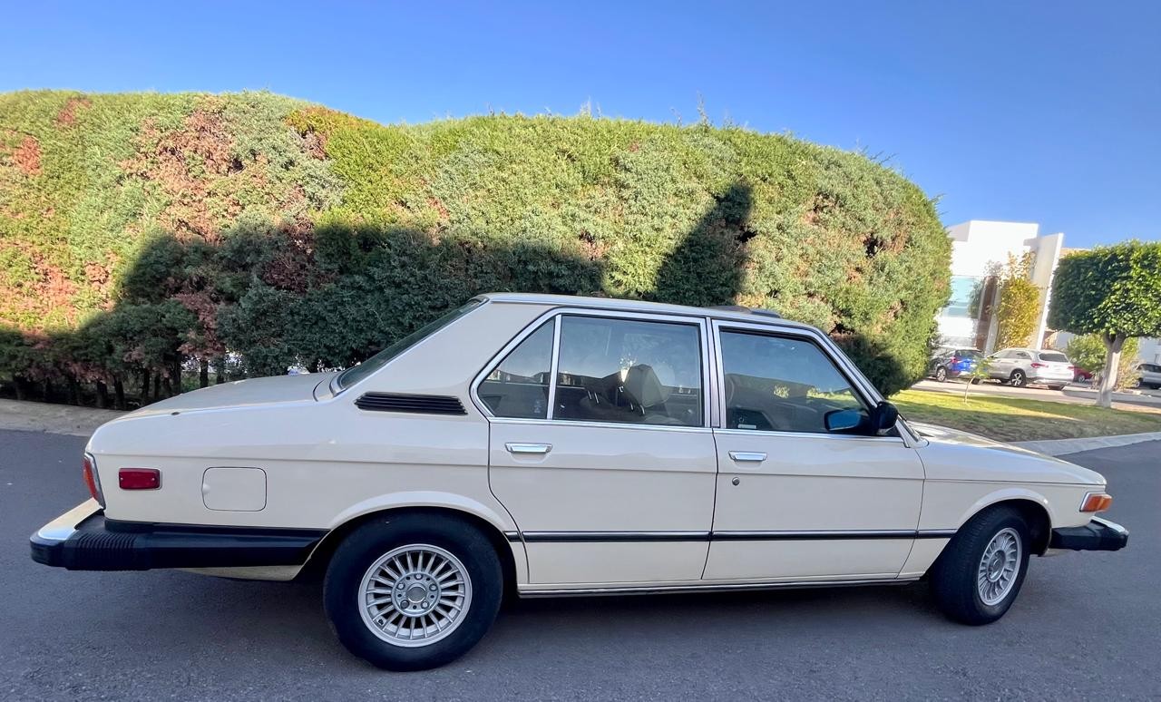 BMW 528I