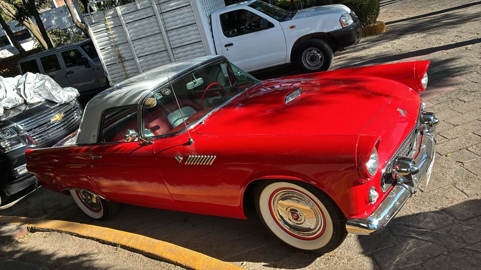Ford Thunderbird
