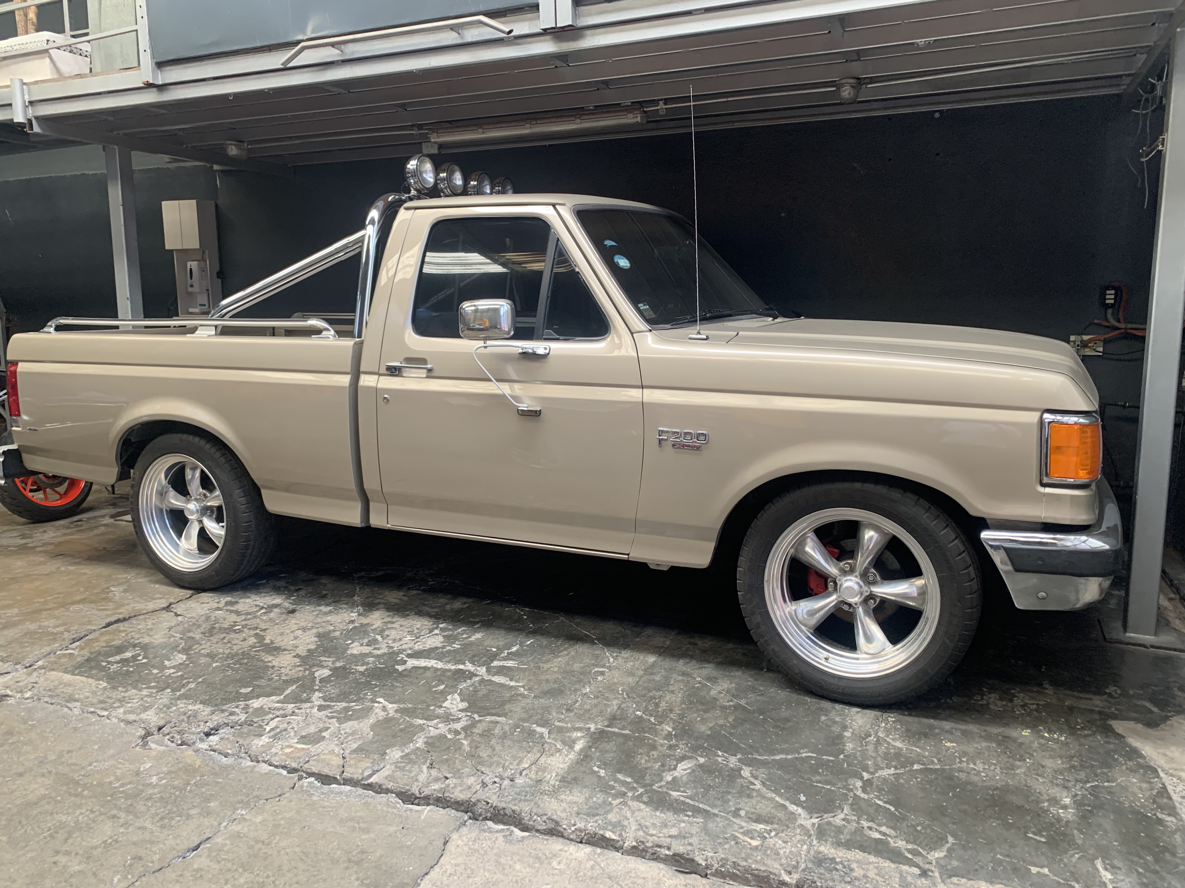 Ford 1990