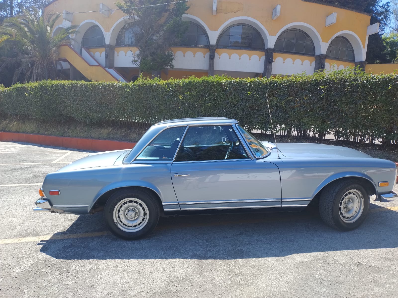 Mercedes Benz Pagoda