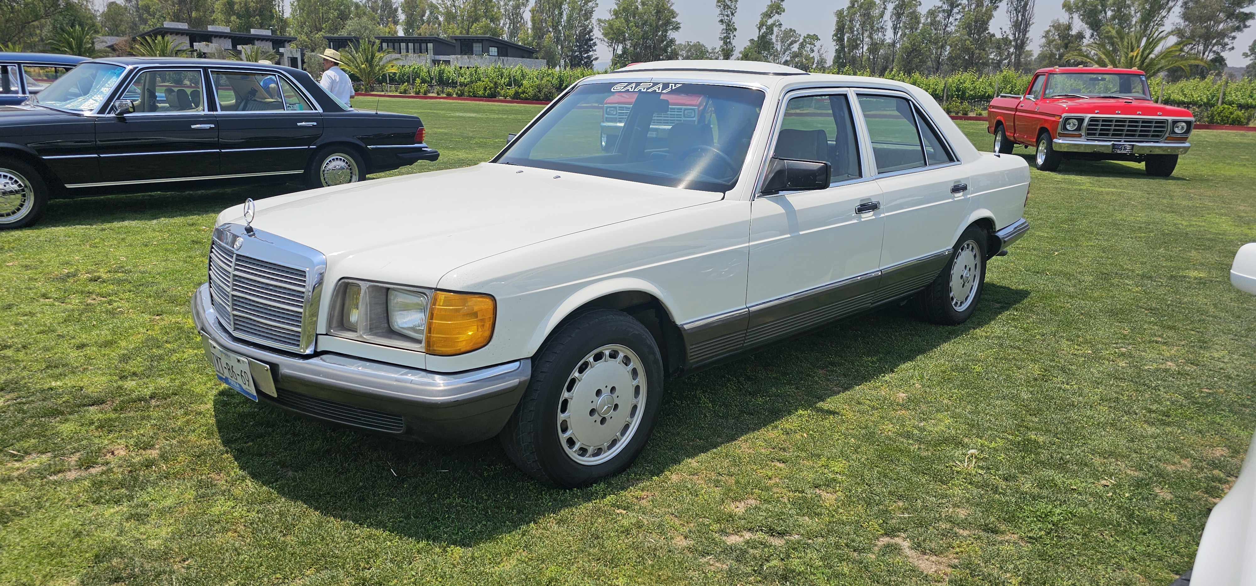 Mercedes Benz 280 SE